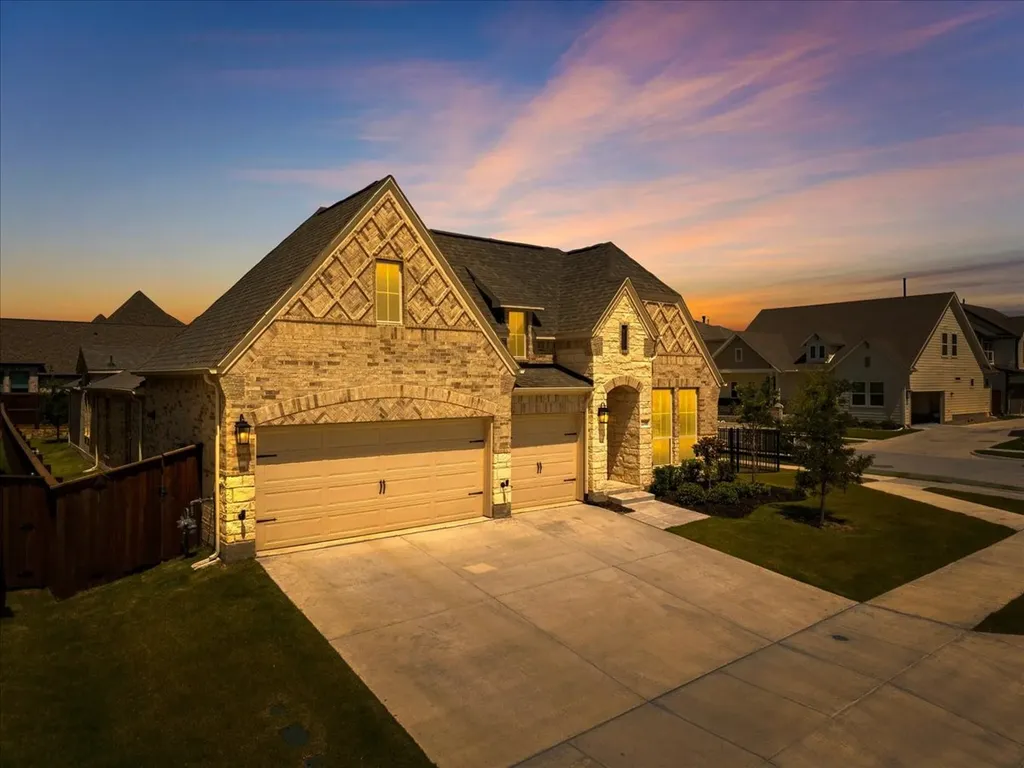 2100 Pleasant Run Lane Fort Worth TX 76008