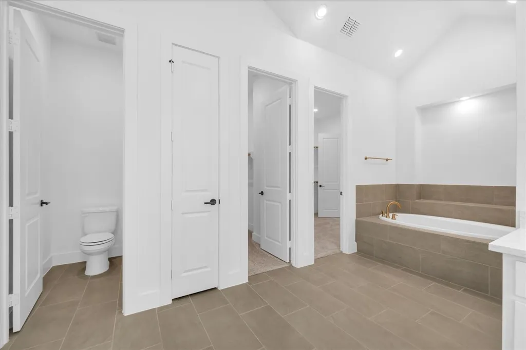 2100 Pleasant Run Lane Fort Worth TX 76008