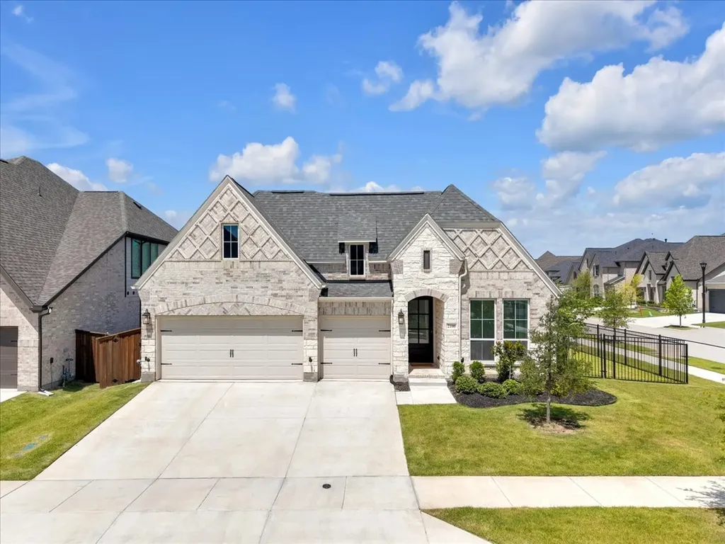 2100 Pleasant Run Lane Fort Worth TX 76008