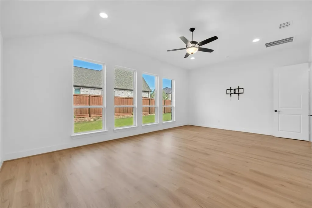 2100 Pleasant Run Lane Fort Worth TX 76008