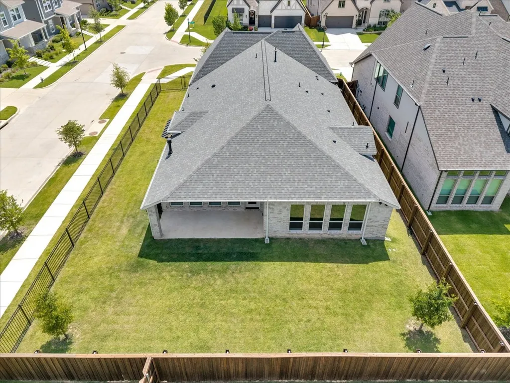 2100 Pleasant Run Lane Fort Worth TX 76008
