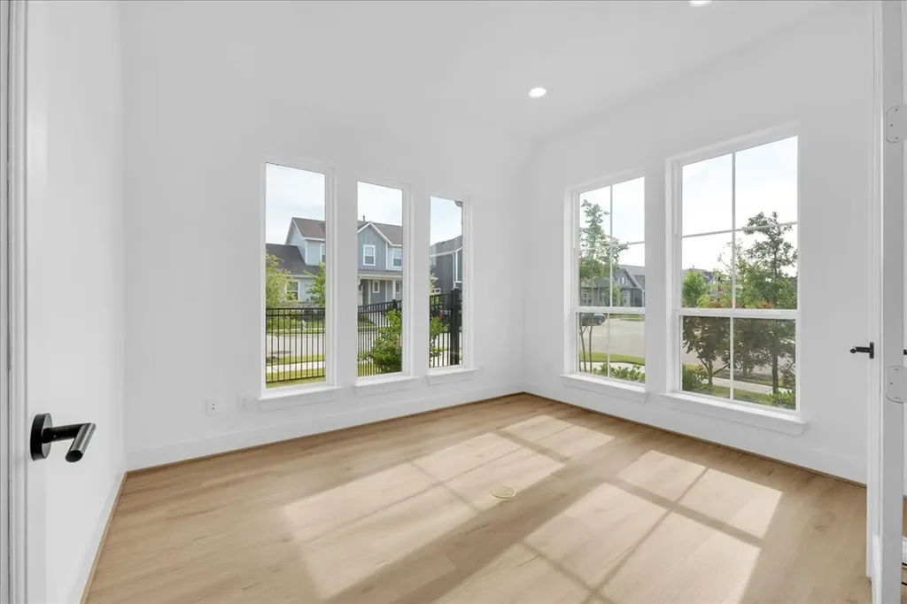 2100 Pleasant Run Lane Fort Worth TX 76008