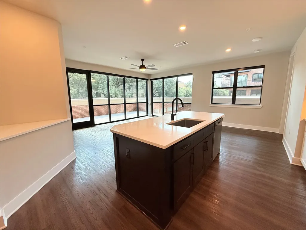 3255 Carlisle Street Dallas TX 75204