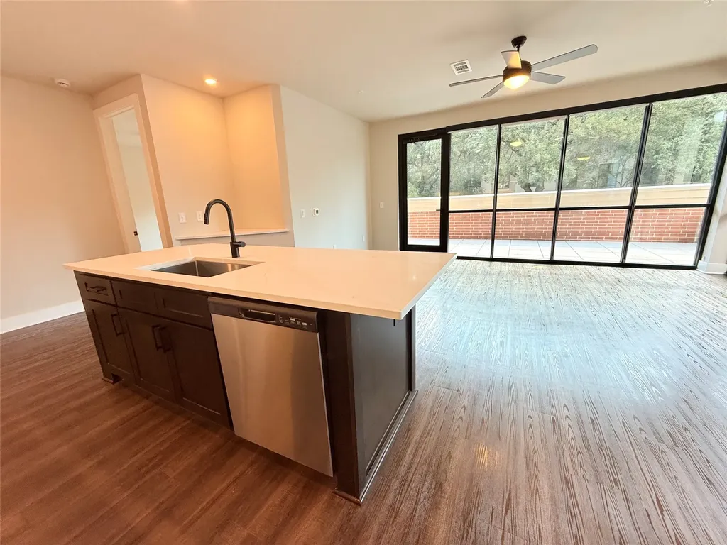 3255 Carlisle Street Dallas TX 75204