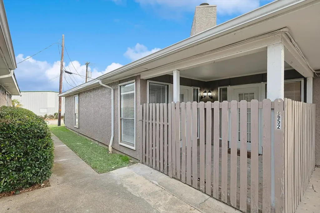 7652 Ronnie Drive Dallas TX 75252