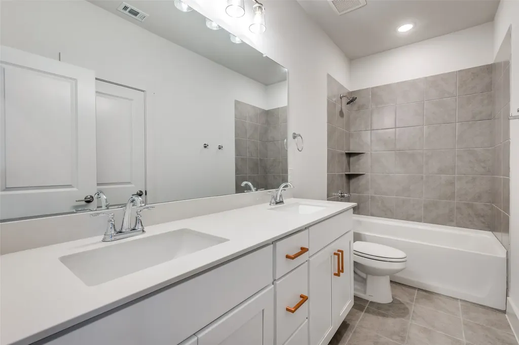 4553 Lamplights Drive Celina TX 75078