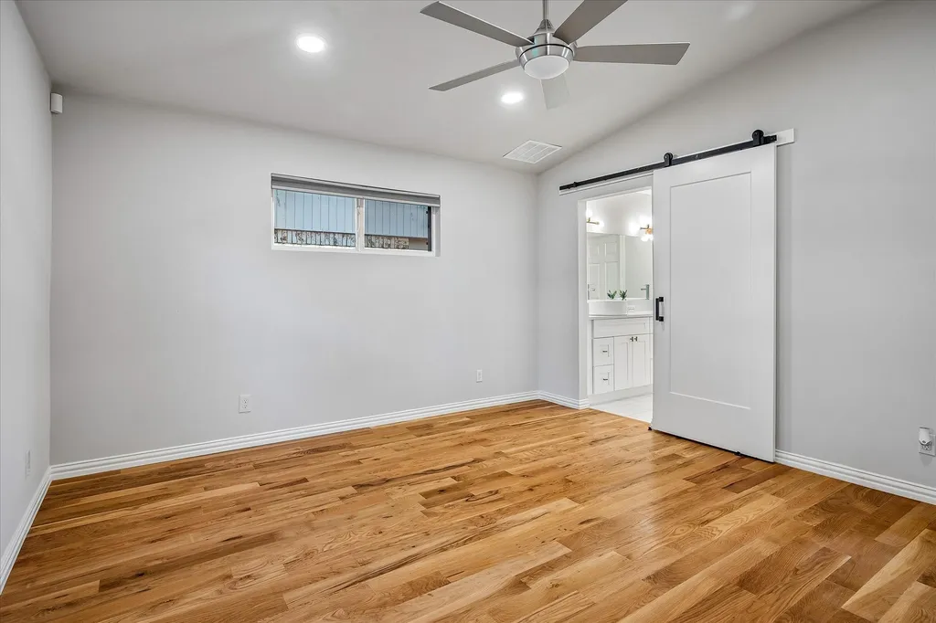 2001 Pebblebrook Trail Irving TX 75060