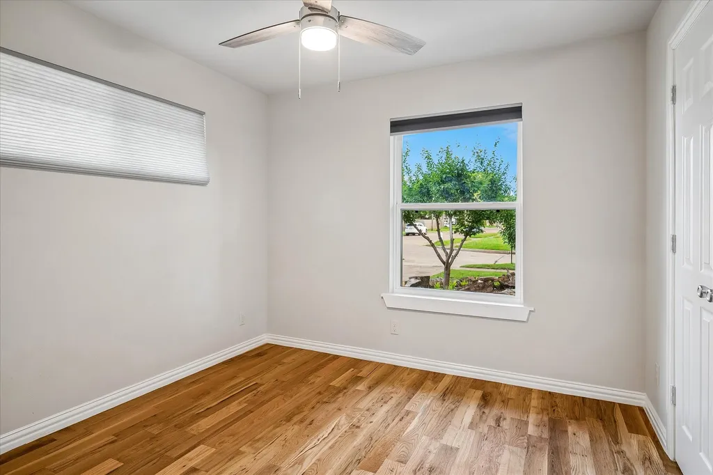 2001 Pebblebrook Trail Irving TX 75060