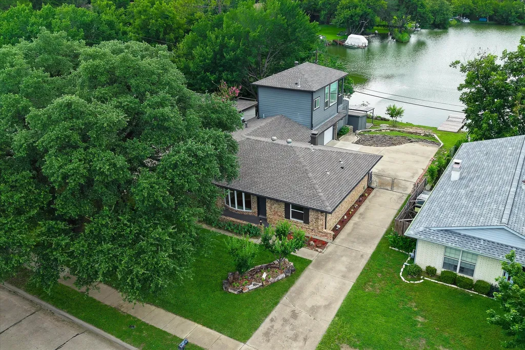2001 Pebblebrook Trail Irving TX 75060