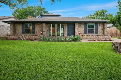 2001 Pebblebrook Trail Irving TX 75060
