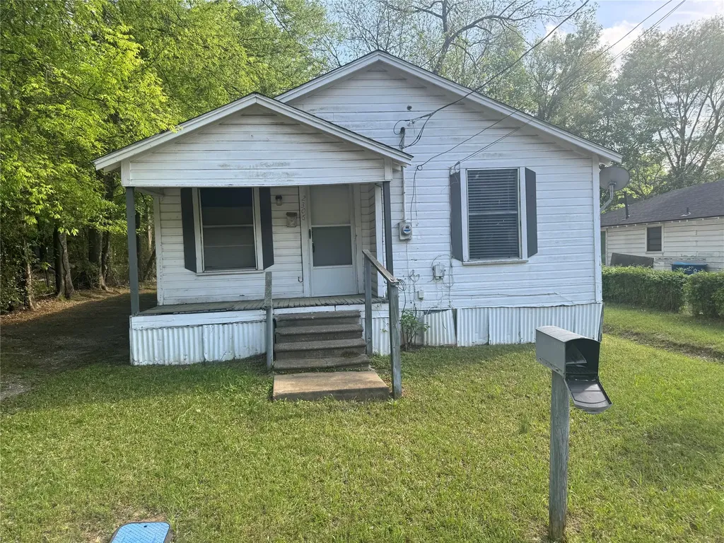 2306 Frank Street Marshall TX 75670
