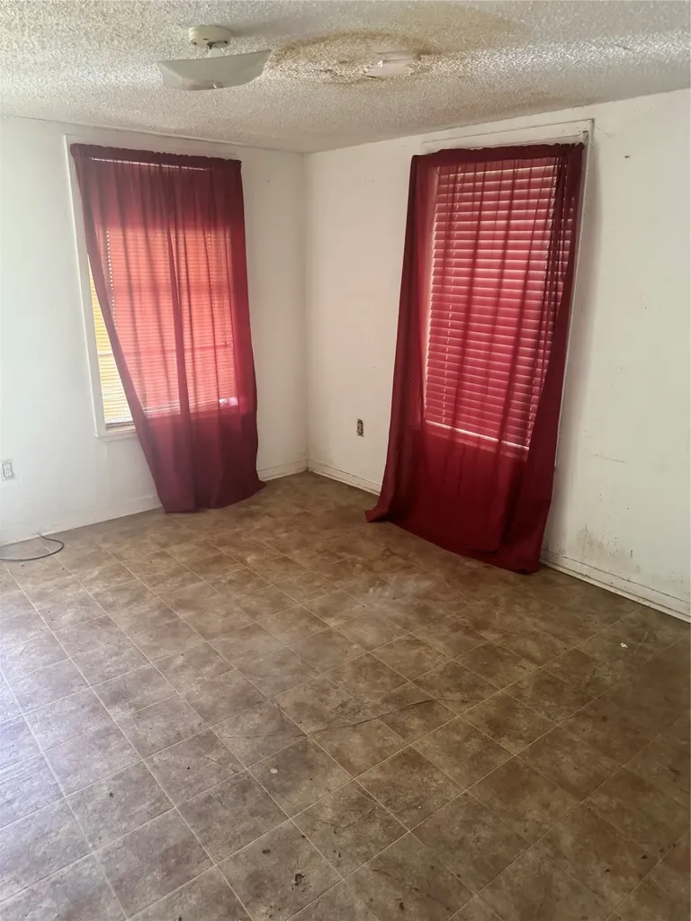 2306 Frank Street Marshall TX 75670