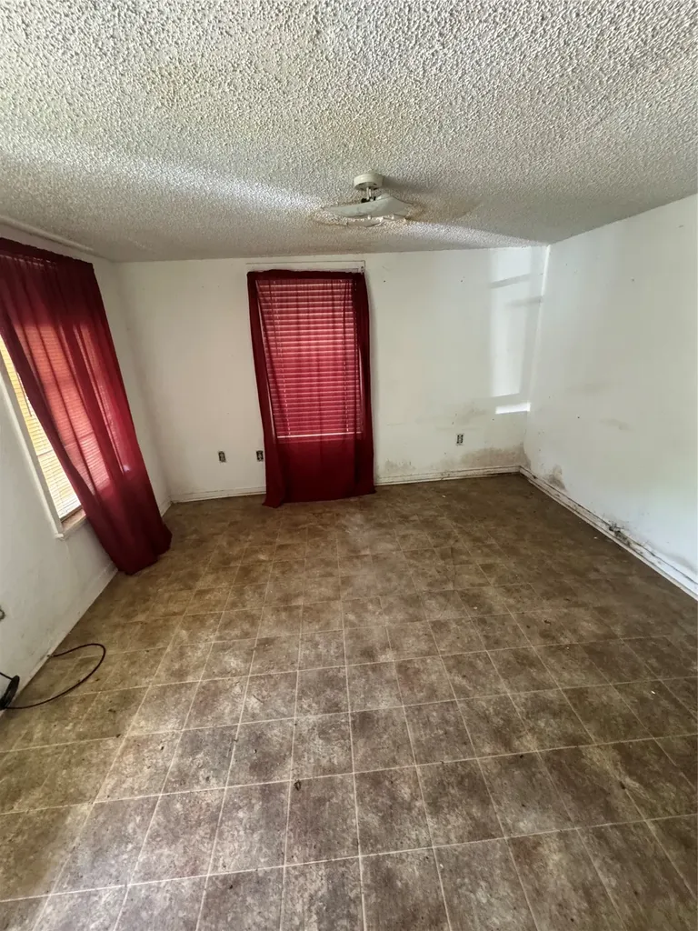 2306 Frank Street Marshall TX 75670