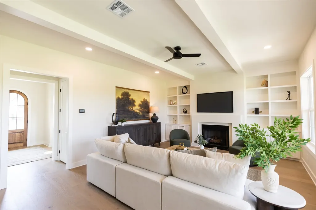 931 Fawn Drive Mcgregor TX 76657
