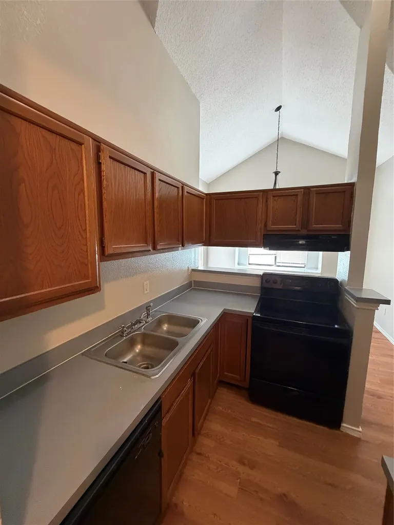 4122 Cochise Drive Balch Springs TX 75180