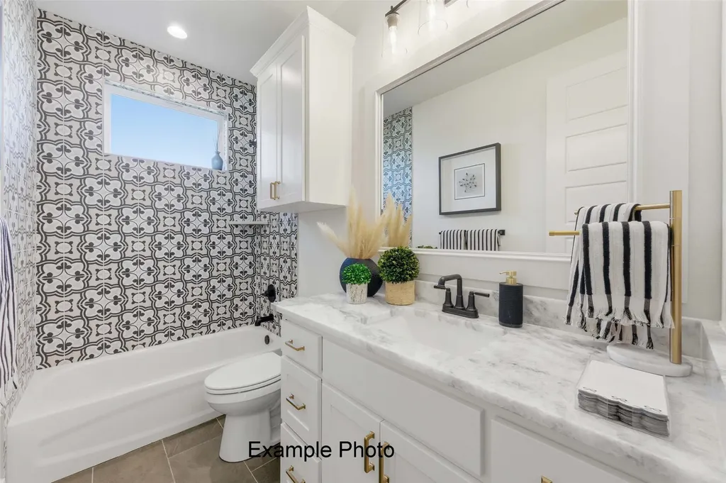 1033 Switchgrass Azle TX 76098