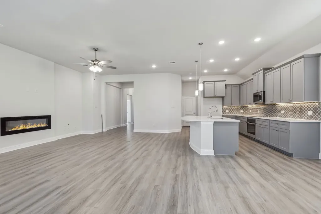 10300 Tapioca Street Fort Worth TX 76036