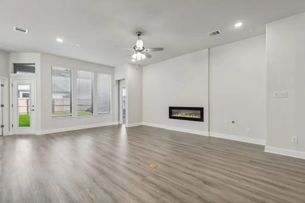 10300 Tapioca Street Fort Worth TX 76036