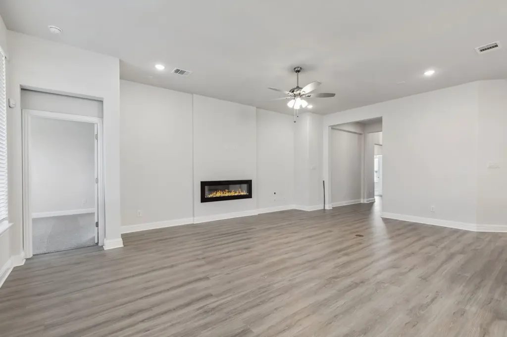 10300 Tapioca Street Fort Worth TX 76036