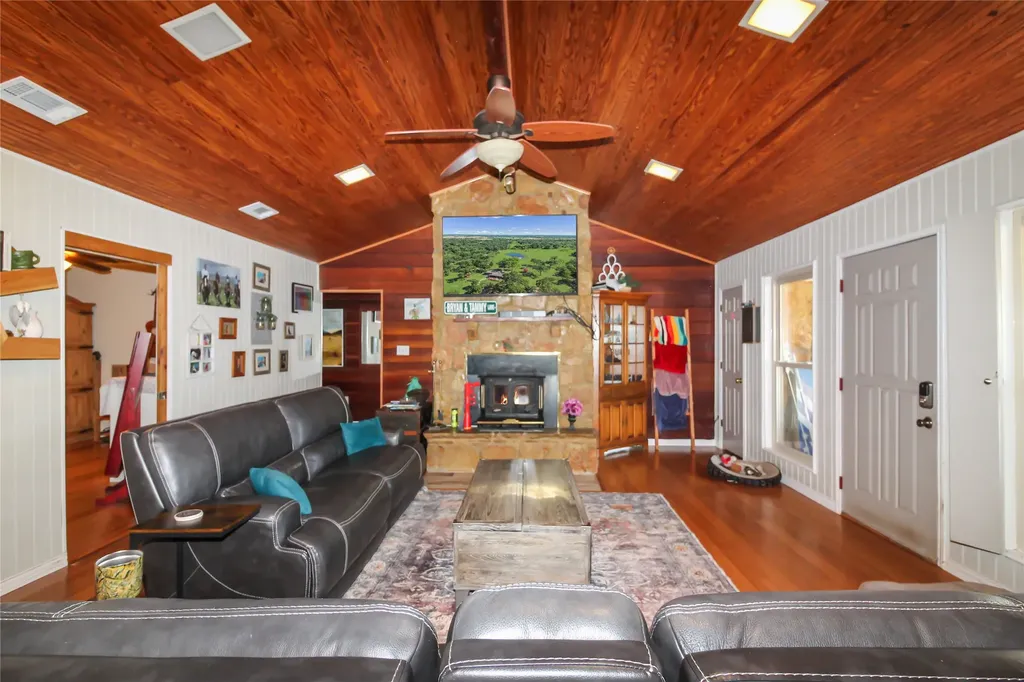 1001 Sandy Ridge Road Scurry TX 75158