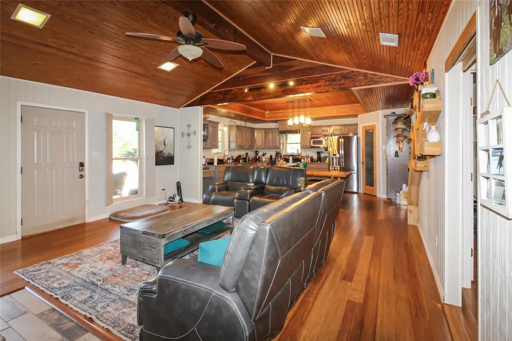 1001 Sandy Ridge Road Scurry TX 75158