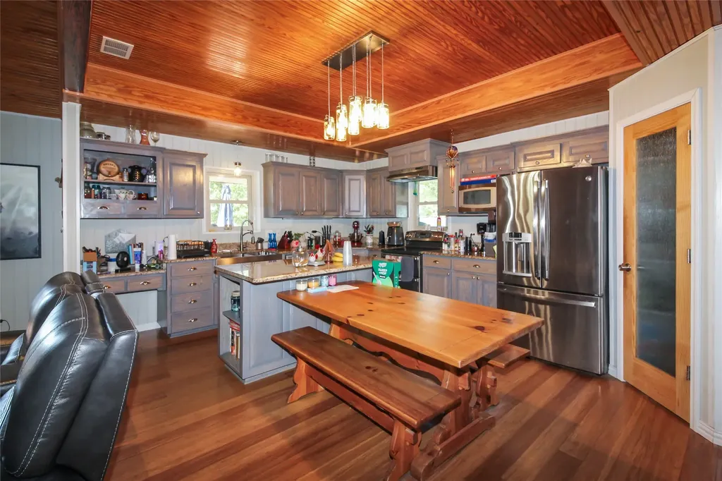 1001 Sandy Ridge Road Scurry TX 75158