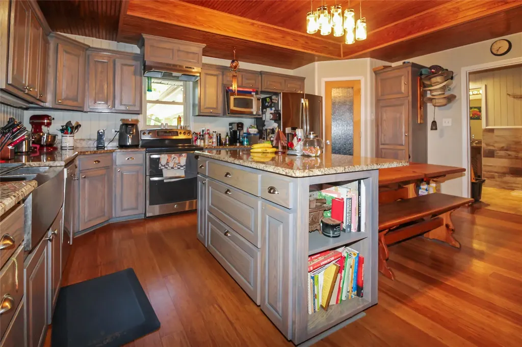 1001 Sandy Ridge Road Scurry TX 75158