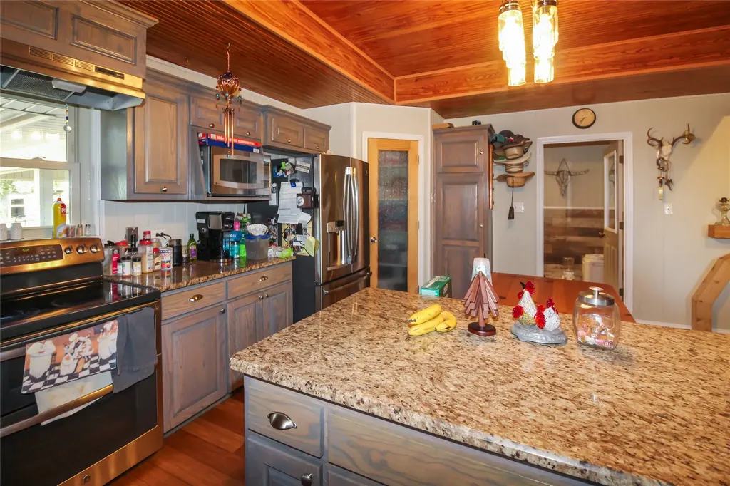 1001 Sandy Ridge Road Scurry TX 75158