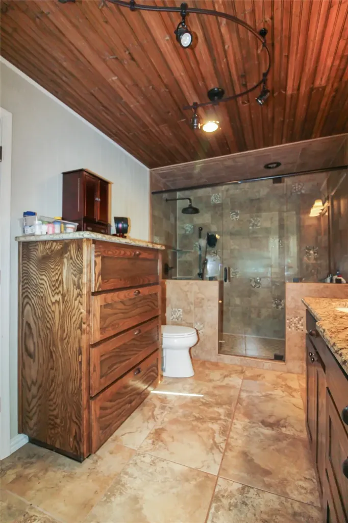 1001 Sandy Ridge Road Scurry TX 75158