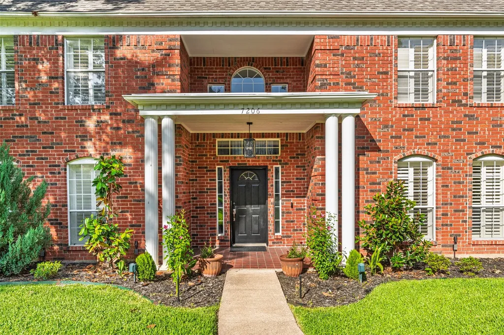 7206 Forestwind Court Arlington TX 76001