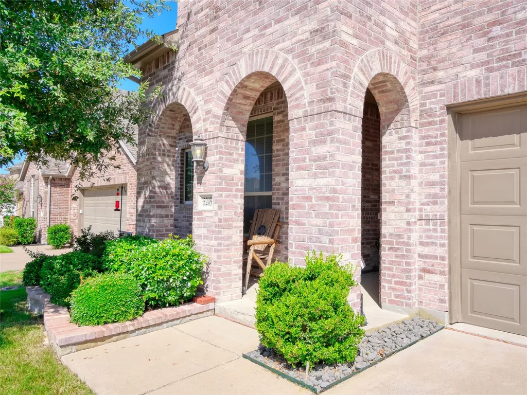 5249 Dolph Briscoe Drive Forney TX 75126