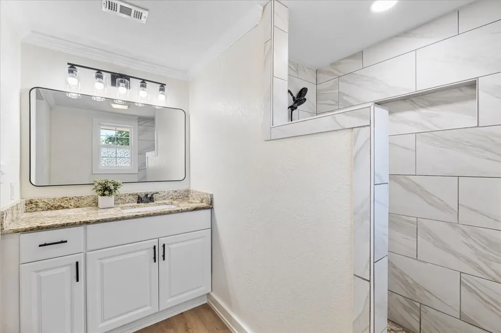 1325 Navarro Drive Corsicana TX 75110
