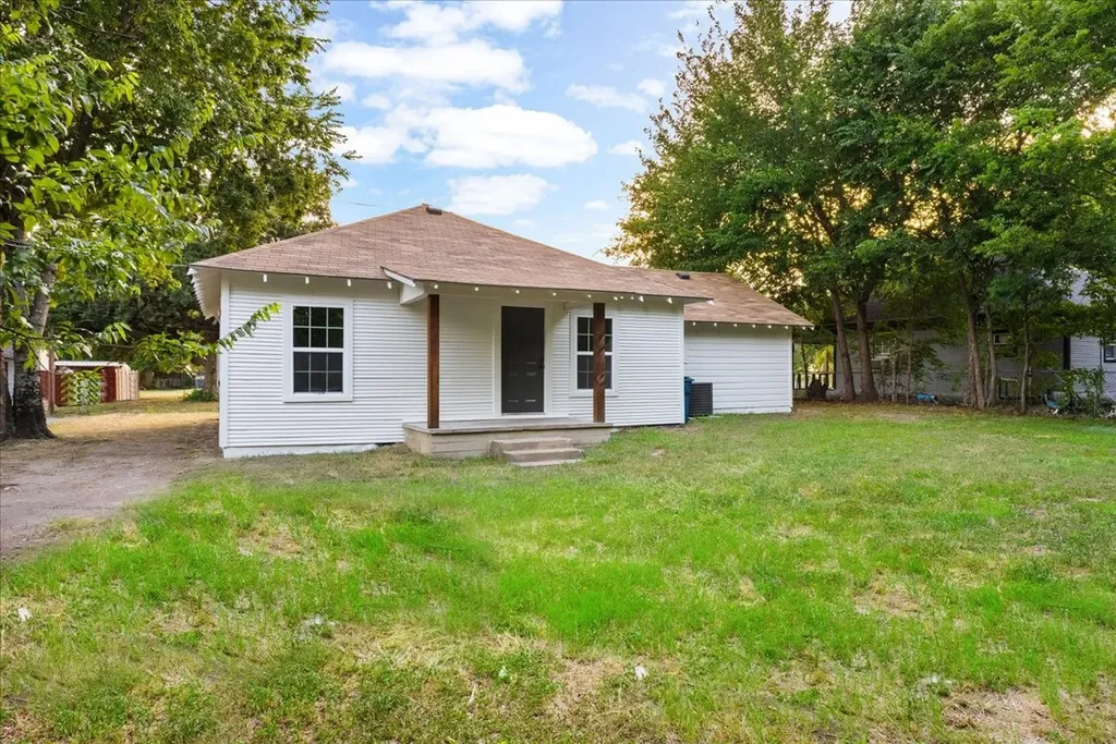 1325 Navarro Drive Corsicana TX 75110