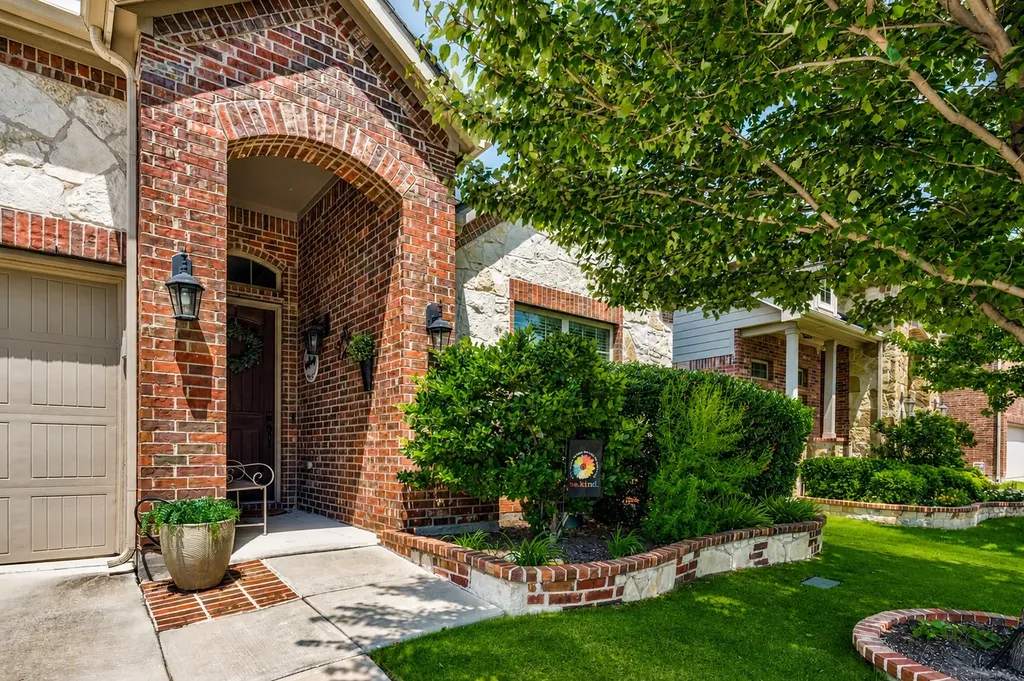 3908 Shadewell Street Frisco TX 75036