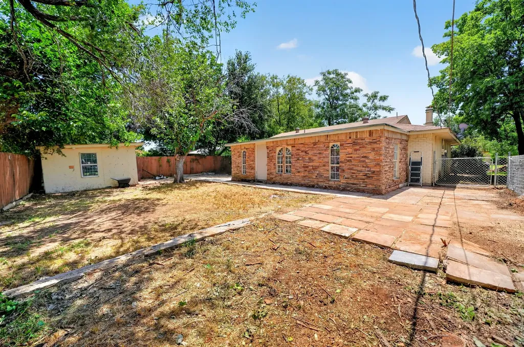 955 Ashwood Drive Lewisville TX 75067