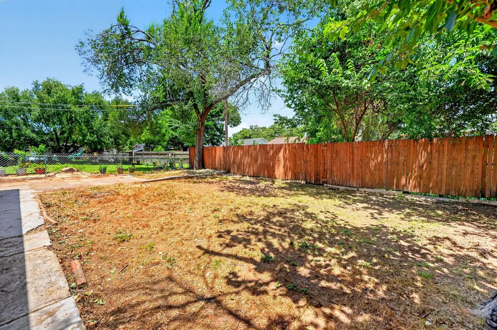 955 Ashwood Drive Lewisville TX 75067