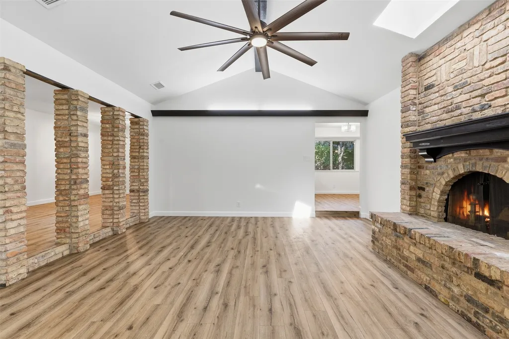 2115 Meadowlake Court Arlington TX 76013