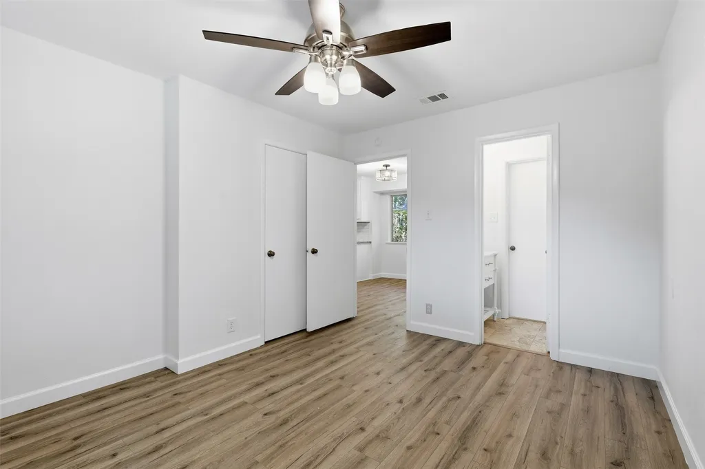 2115 Meadowlake Court Arlington TX 76013
