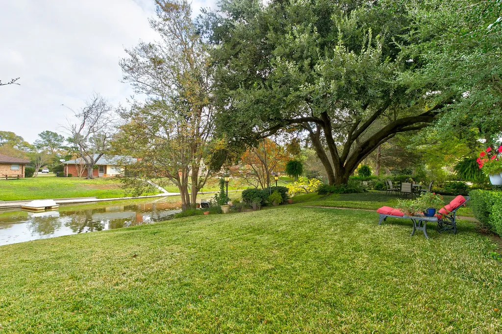 2115 Meadowlake Court Arlington TX 76013