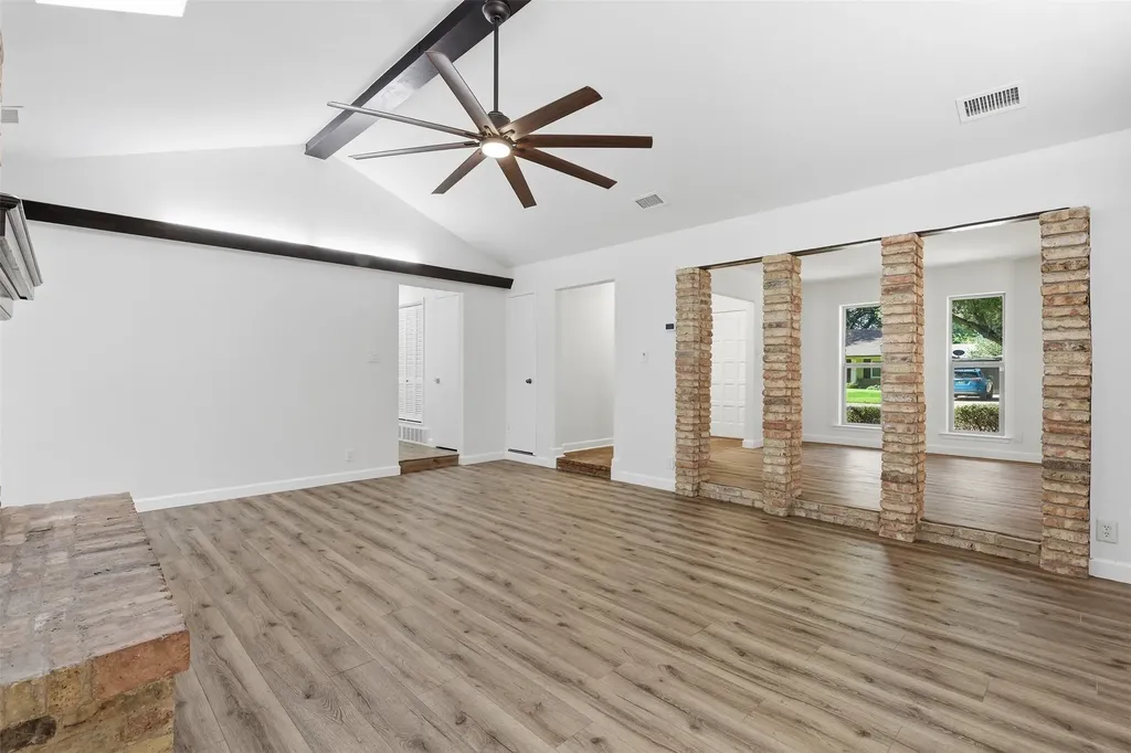 2115 Meadowlake Court Arlington TX 76013