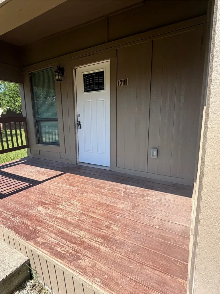 1711 Oriental Street Bonham TX 75418