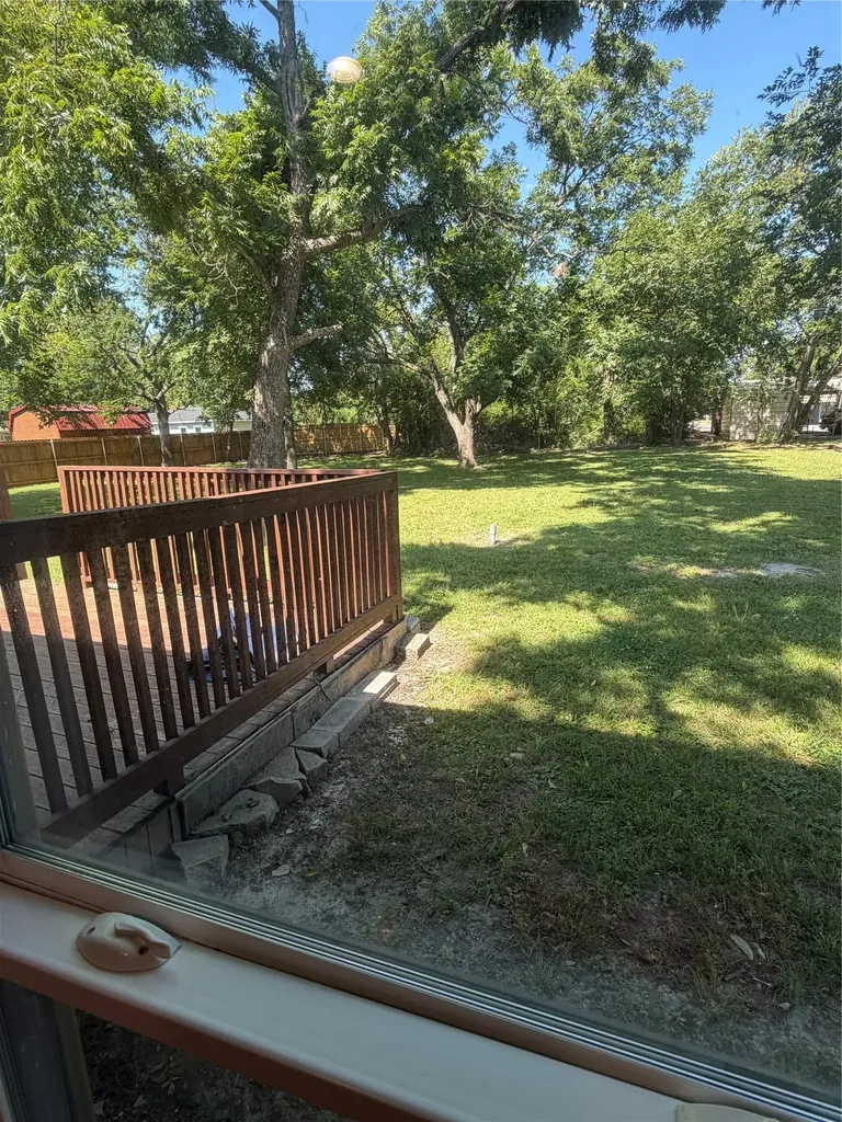 1711 Oriental Street Bonham TX 75418