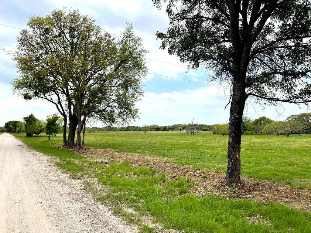 432 William Brewer Road Collinsville TX 76721