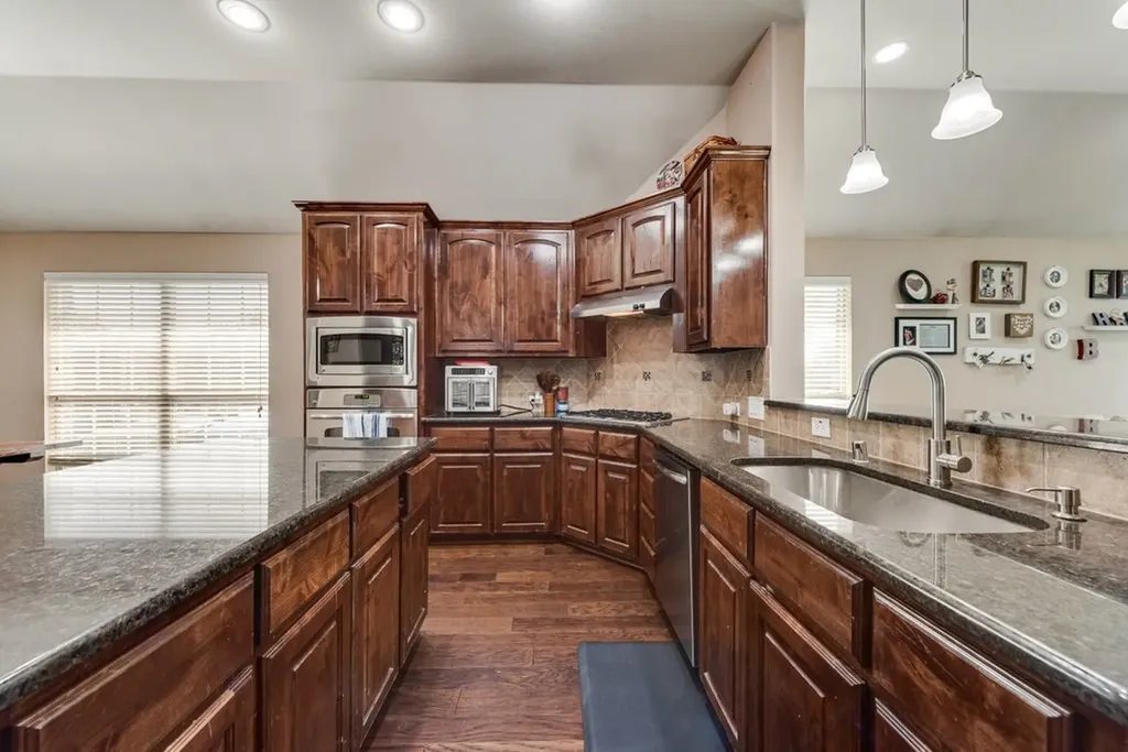 10013 Waterstone Way Mckinney TX 75072