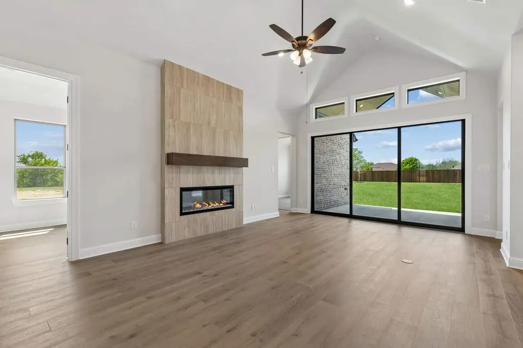 201 Cross Timbers Street Azle TX 76020
