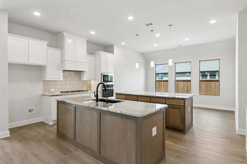 201 Cross Timbers Street Azle TX 76020