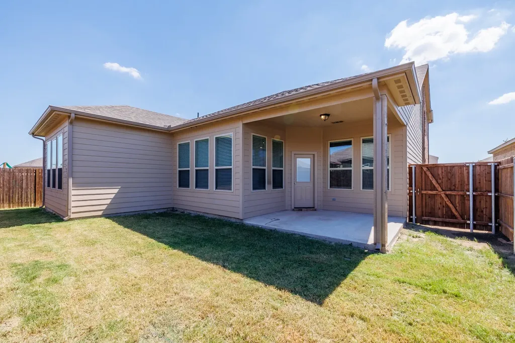 336 Emerald Creek Drive Fort Worth TX 76131