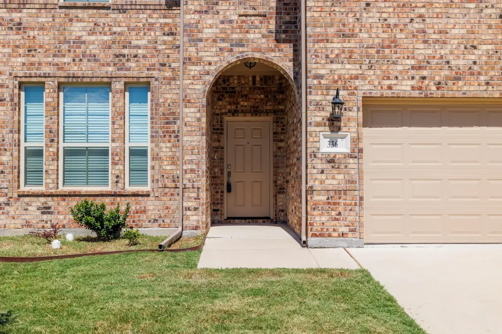 336 Emerald Creek Drive Fort Worth TX 76131