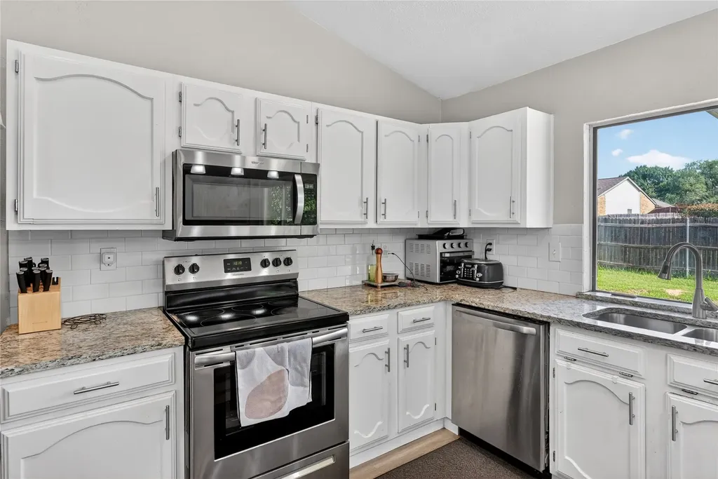 3825 Hackberry Lane Bedford TX 76021
