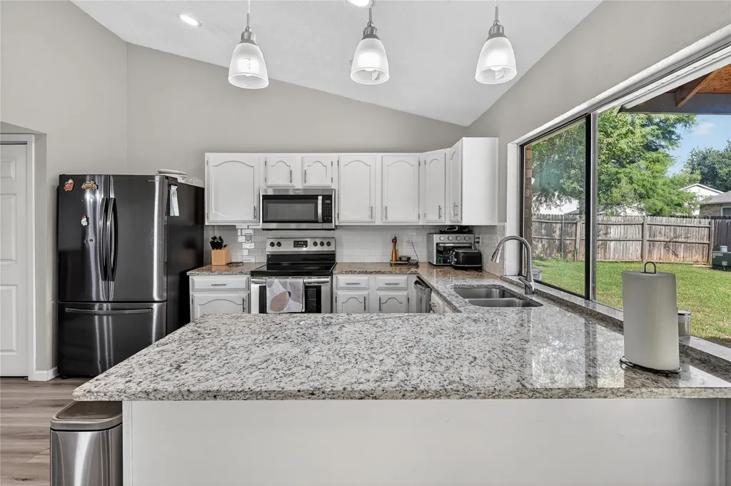 3825 Hackberry Lane Bedford TX 76021